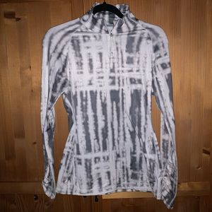 Women’s Under ARMOUR pullover